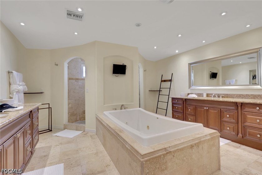 Gulf Access Pool Home with Spacious Living on a Canal in Cape - photo 22