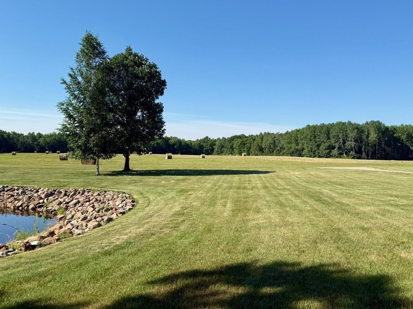 This exceptional property, situated east of Hinckley and south - photo 22