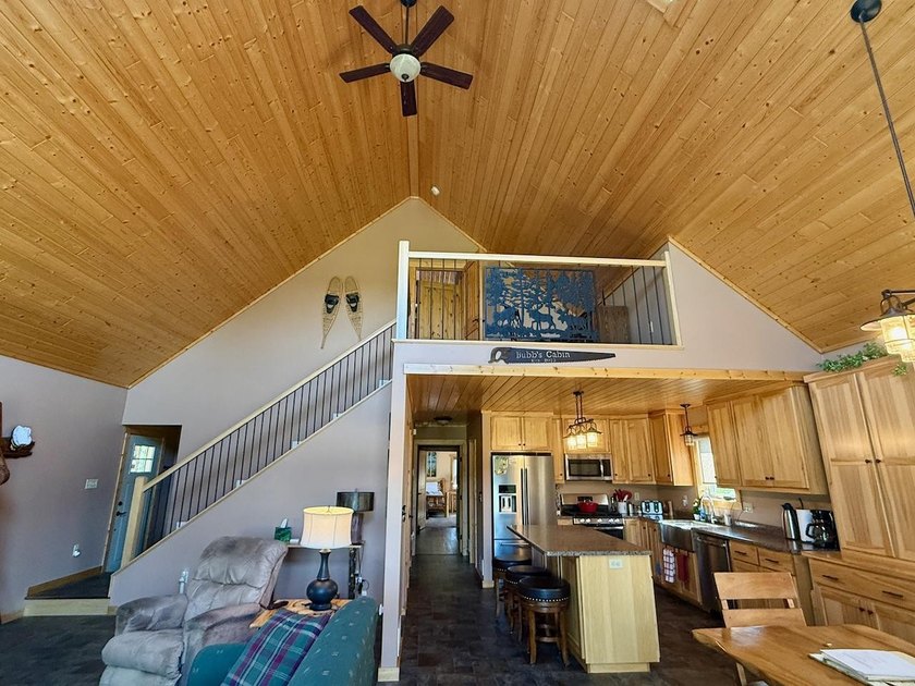 This exceptional property, situated east of Hinckley and south - photo 37