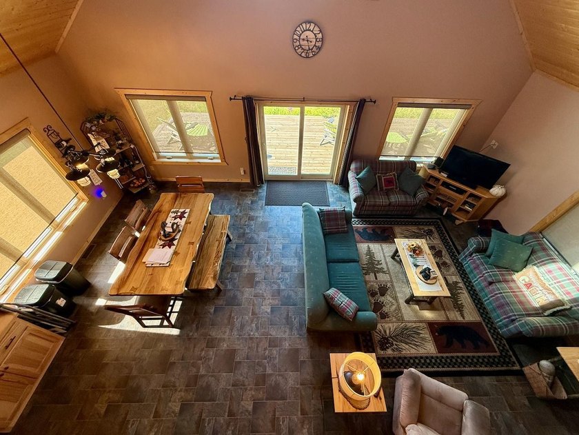 This exceptional property, situated east of Hinckley and south - photo 50