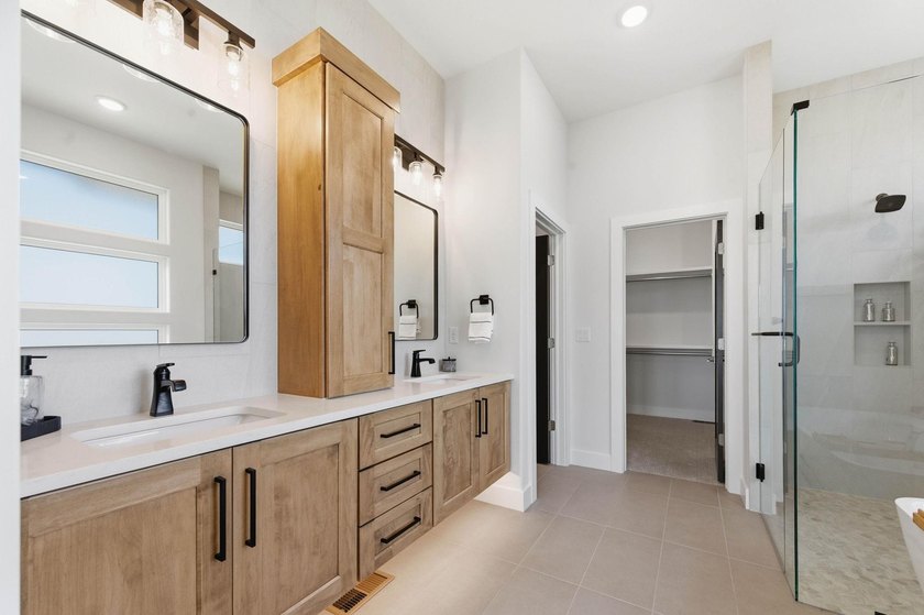Step into modern comfort with this stunning new construction - photo 16