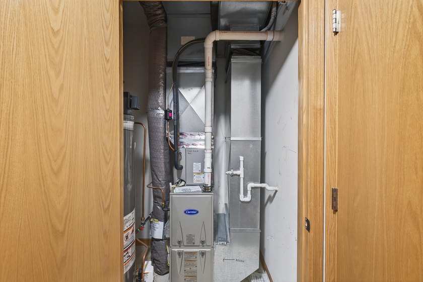820 Emerald St 307 - photo 30