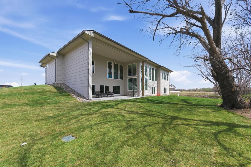 Step into modern comfort with this stunning new construction - photo 34