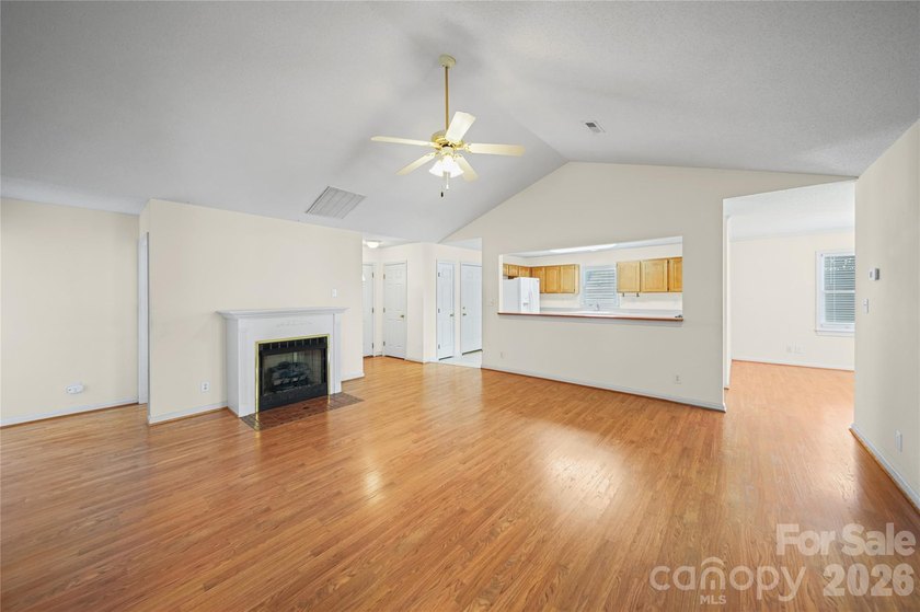 Welcome to this spacious 2-bedroom, 2-bathroom home in the - photo 6
