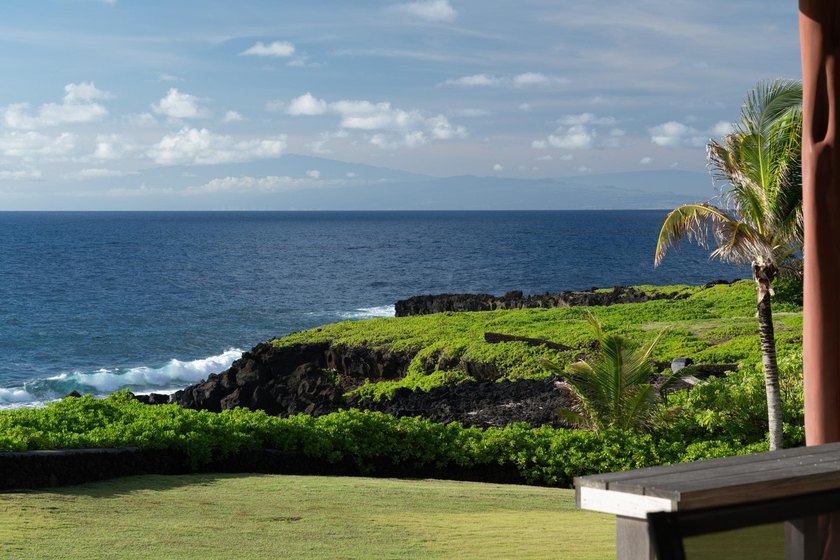 Escape to your own private paradise in the serene coastal town - photo 19