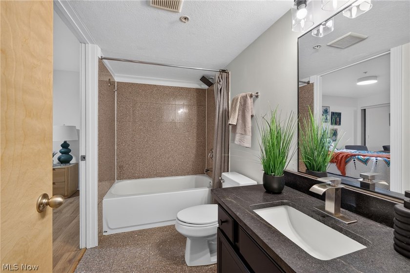 Welcome to urban living at its finest in the highly desirable - photo 20