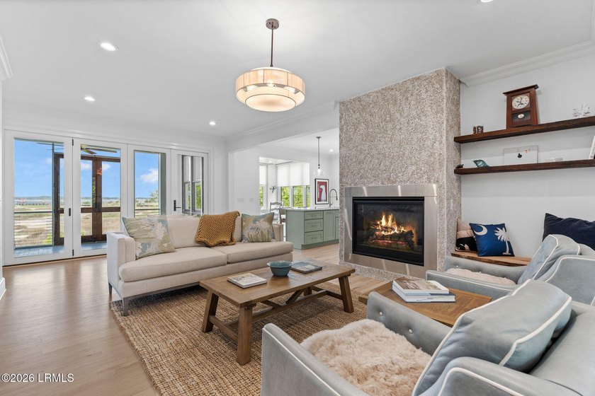 Welcome to 100 Front Street, an exceptional deepwater residence - photo 2