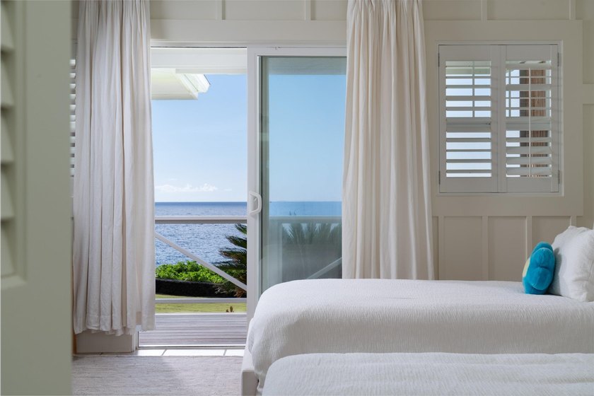 Escape to your own private paradise in the serene coastal town - photo 27