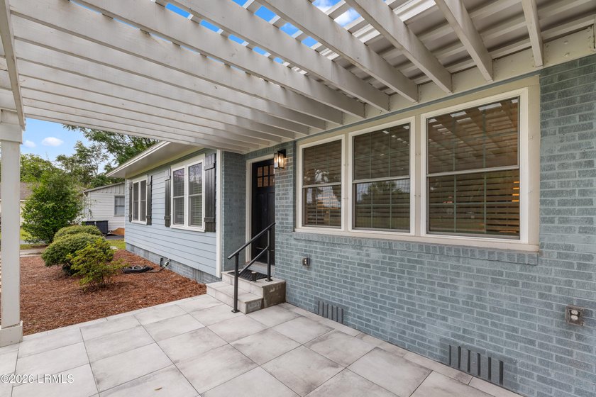 Completely renovated in 2024, this charming 3-bedroom, 2.5-bath - photo 3