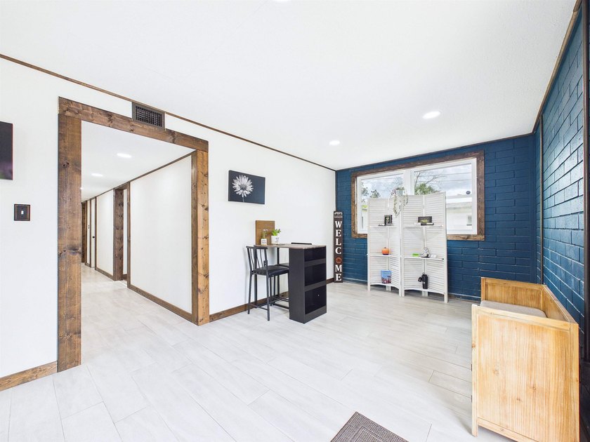 Turn-key professional office space in a prime Perry location - photo 5