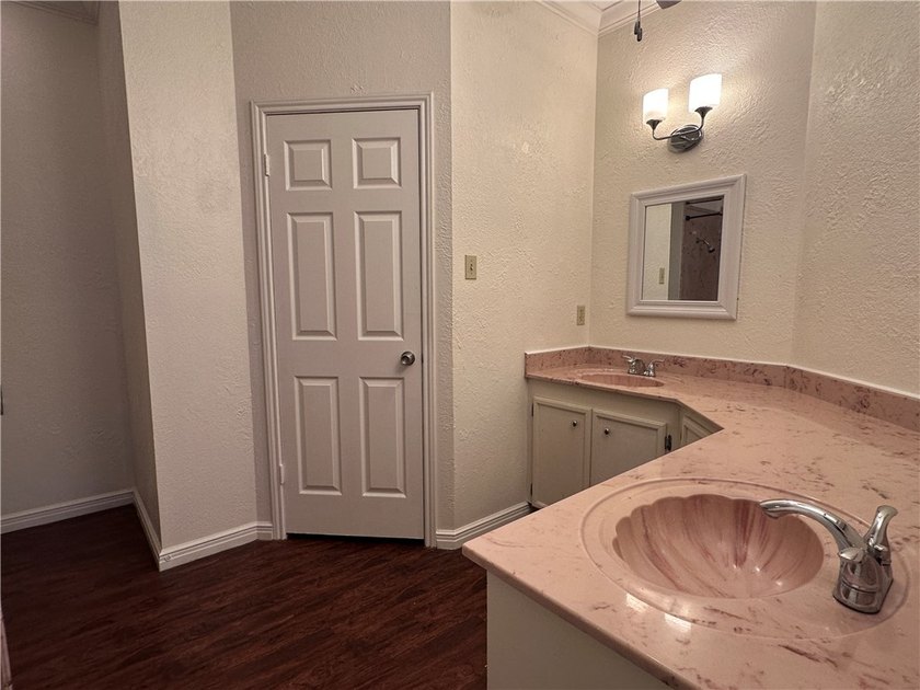 Great investment property. Two story home with a lot of - photo 13