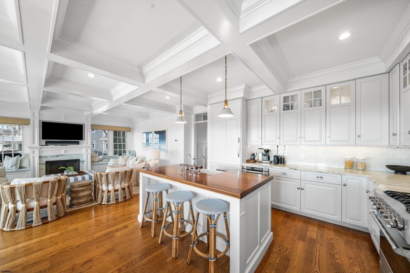 Stunning Beach Front Home with Unobstructed Ocean Views! This - photo 12