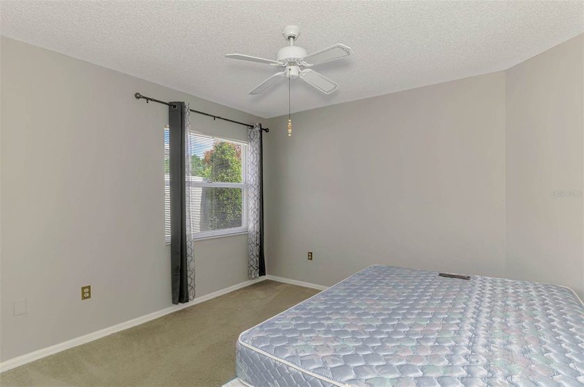 Under contract-accepting backup offers. ** STANDALONE VILLA IN - photo 19