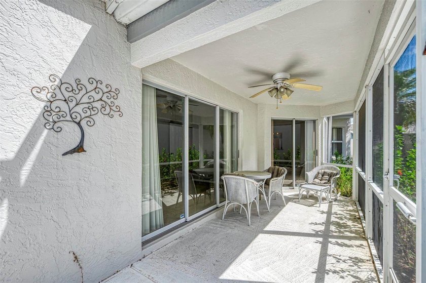 Under contract-accepting backup offers. ** STANDALONE VILLA IN - photo 29