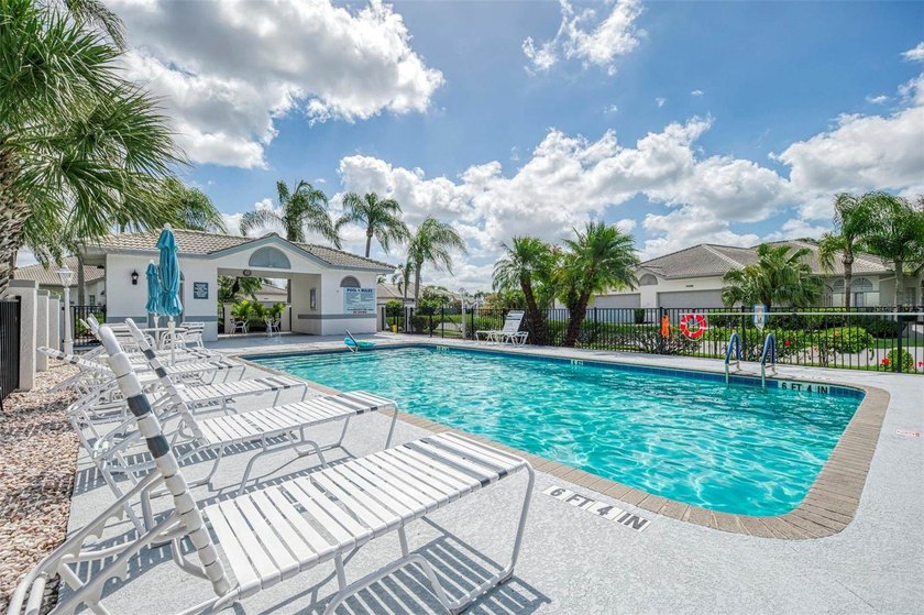 Under contract-accepting backup offers. ** STANDALONE VILLA IN - photo 33