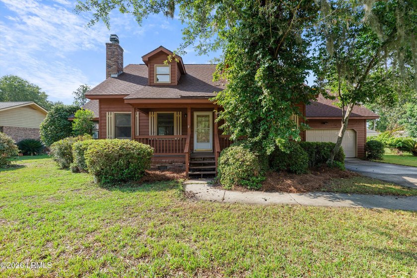 Welcome to your peaceful Lowcountry haven! This charming - photo 2