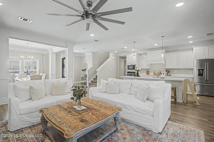 Spacious and beautifully designed 5BR/3BA home in The Enclave at - photo 13