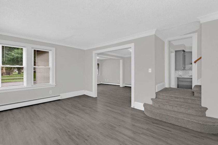 Beautiful large home located minutes away from Lake Phalen. This - photo 17