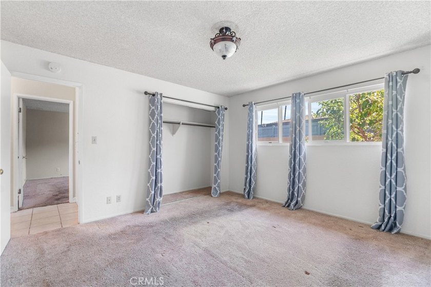 Welcome to this spacious 3-bedroom, 2-bathroom home offering - photo 18