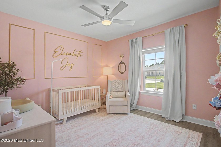 Spacious and beautifully designed 5BR/3BA home in The Enclave at - photo 21
