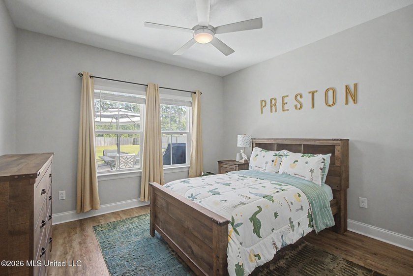 Spacious and beautifully designed 5BR/3BA home in The Enclave at - photo 24
