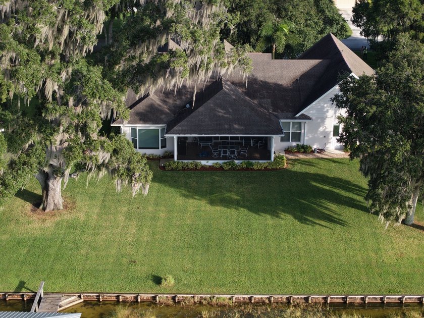 Welcome to 123 Lake Francis Drive, a true Lake Placid gem where - photo 4
