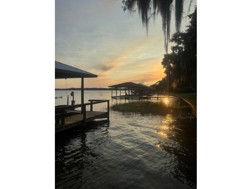 Welcome to 123 Lake Francis Drive, a true Lake Placid gem where - photo 10