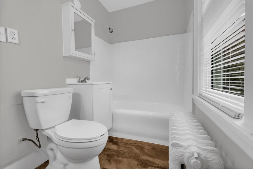Beautiful large home located minutes away from Lake Phalen. This - photo 31