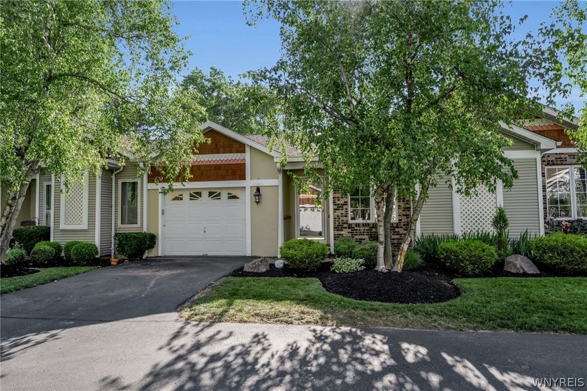 Ranch Patio Home with 1 car attached garage in Amherst! Features - photo 3