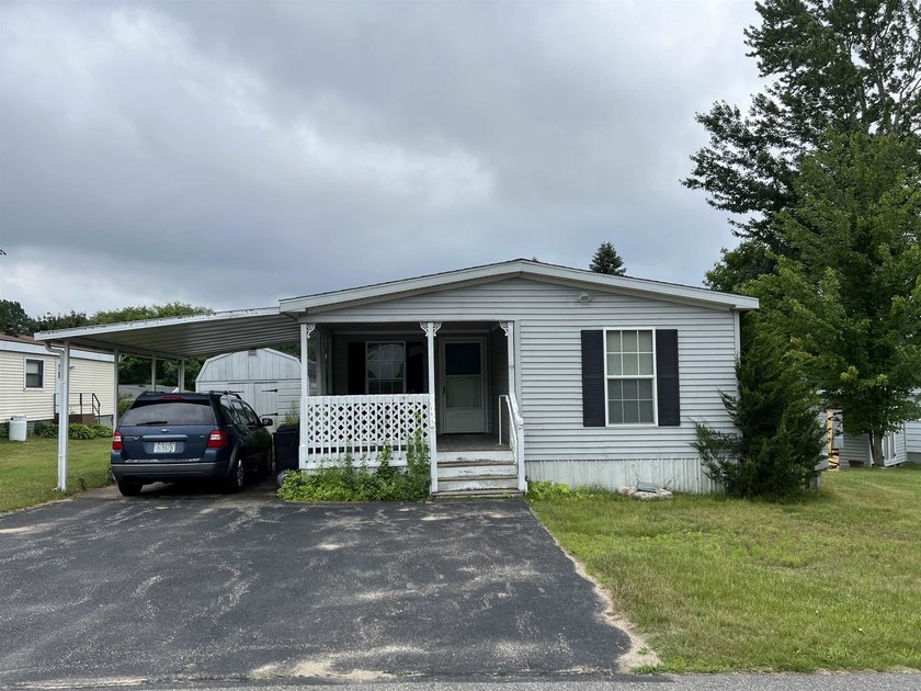 Welcome to this 2-bedroom, 2-bath double-wide located in the - photo 3
