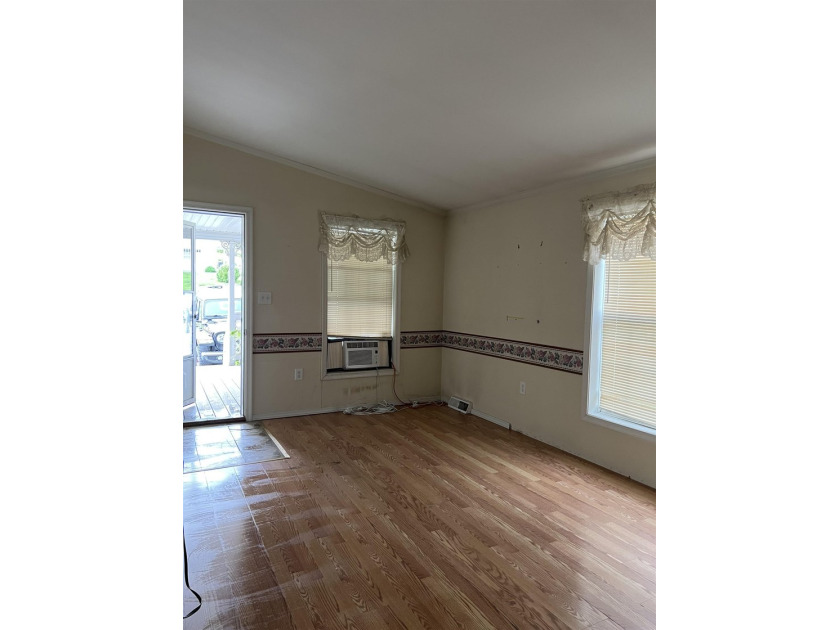Welcome to this 2-bedroom, 2-bath double-wide located in the - photo 4