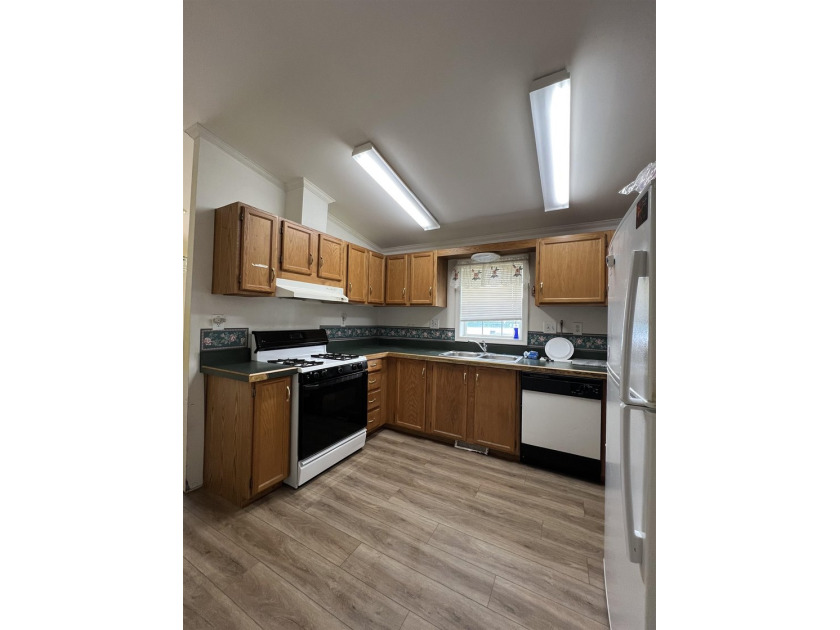 Welcome to this 2-bedroom, 2-bath double-wide located in the - photo 6