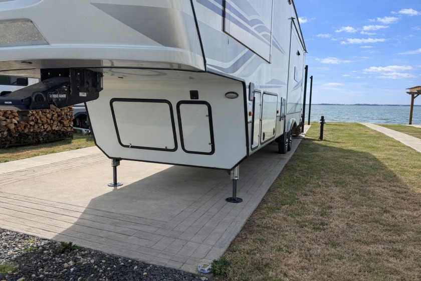 Waterfront RV Lot on Richland Chambers Lake - Open Water Views! - photo 7