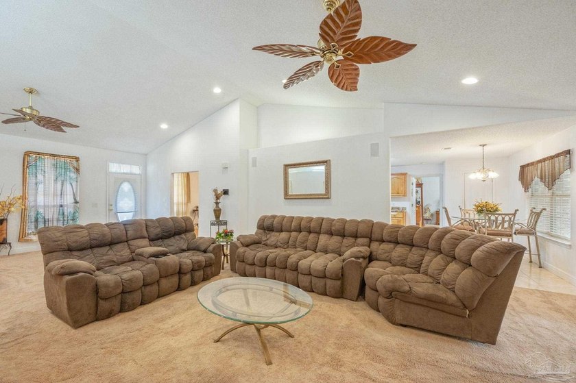 Discover this well-located home in the growing Beulah area - photo 12