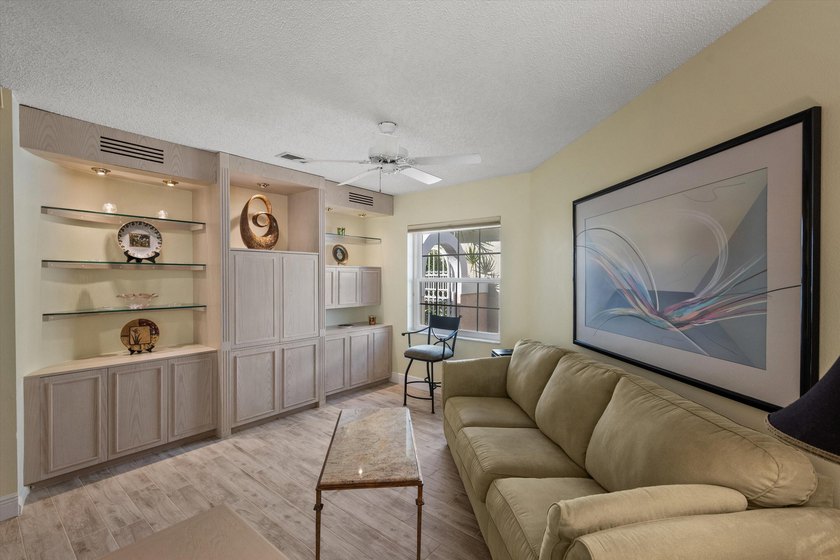 Scenic lakeview home in Breakers West, a guard-gated club - photo 17