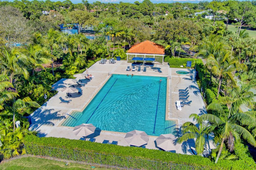 Scenic lakeview home in Breakers West, a guard-gated club - photo 32