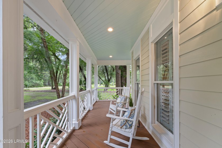 Welcome to this exceptional custom-built 4-bedroom, 3.5-bath - photo 5