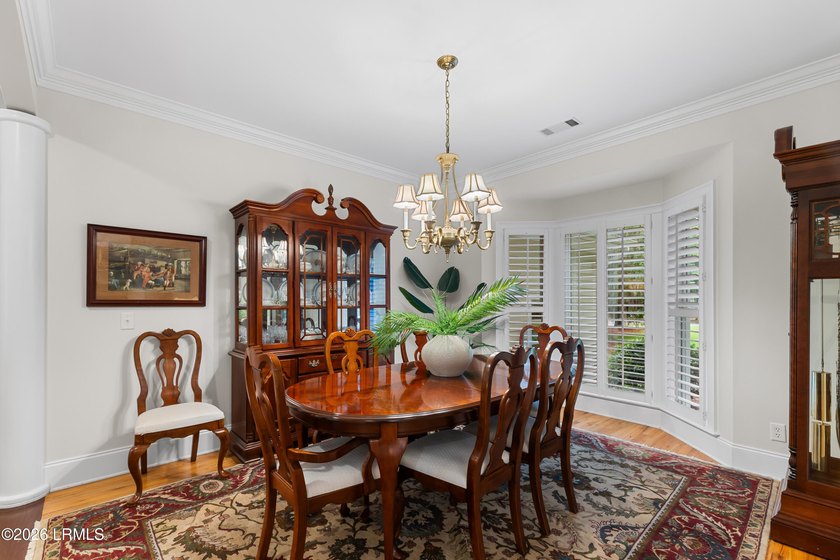 Welcome to this exceptional custom-built 4-bedroom, 3.5-bath - photo 10