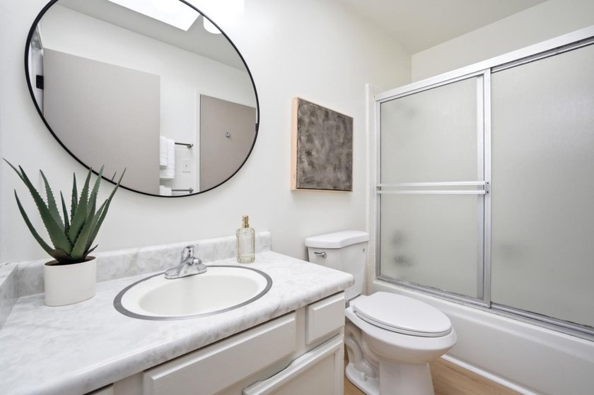 16 Moneta Court offers the perfect blend of comfort, flexibility - photo 17