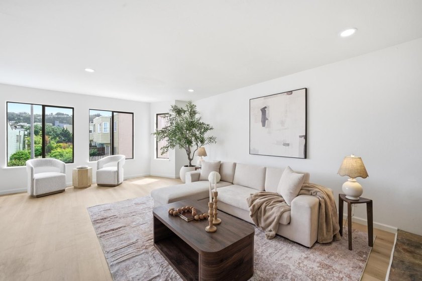 16 Moneta Court offers the perfect blend of comfort, flexibility - photo 18