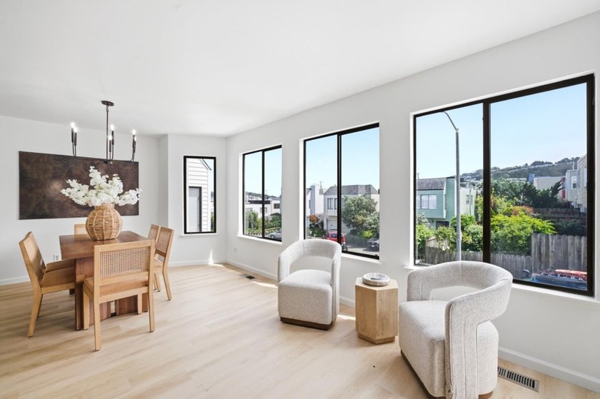 16 Moneta Court offers the perfect blend of comfort, flexibility - photo 20