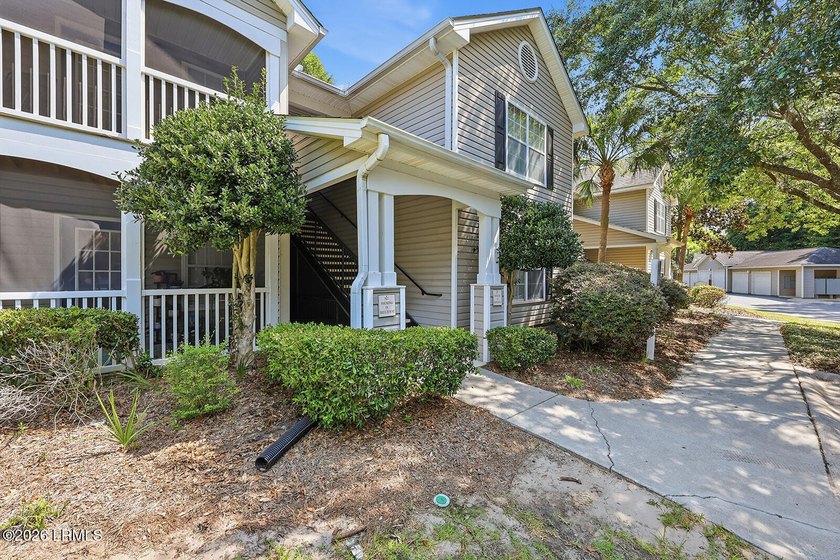 Beautifully updated with thoughtful renovations , this move-in - photo 6