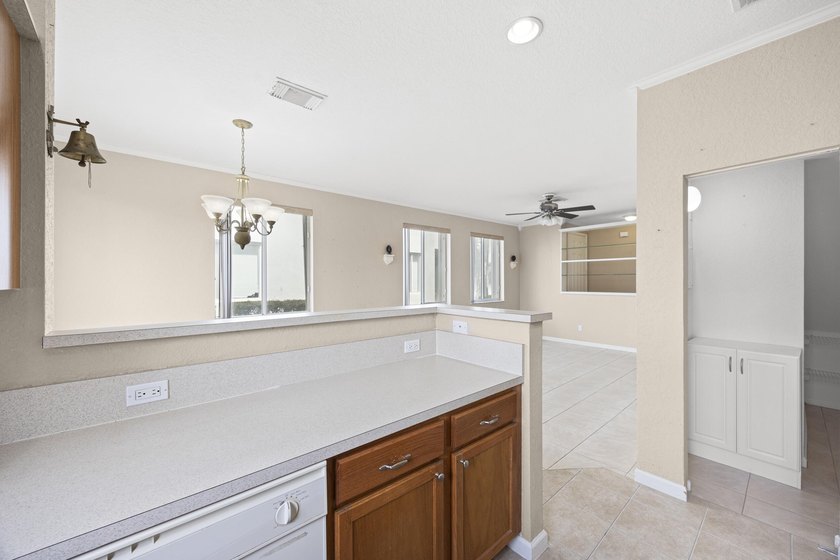 Stunning 2-bedroom, 2.1-bath townhouse with updates throughout! - photo 15