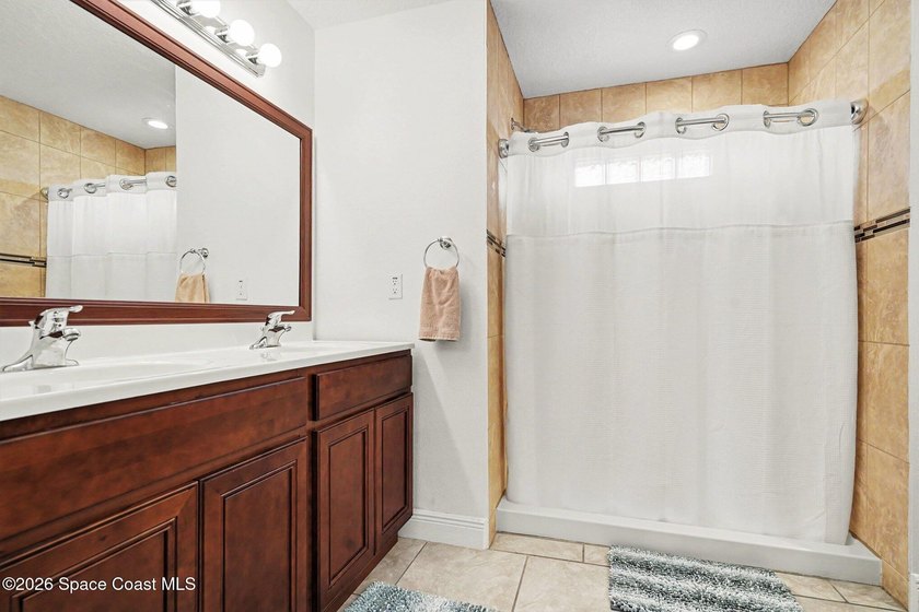 Built in 2018 and meticulously maintained home offers - photo 22
