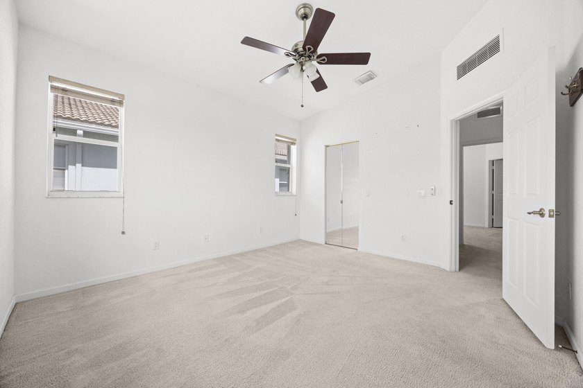 Stunning 2-bedroom, 2.1-bath townhouse with updates throughout! - photo 27
