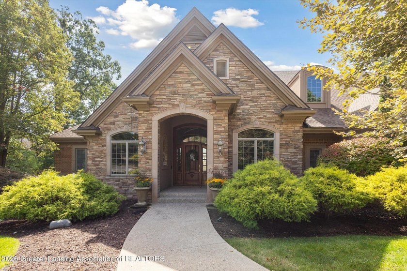 Luxurious 'Whitehills Woods' estate in the heart of highly rated - photo 4