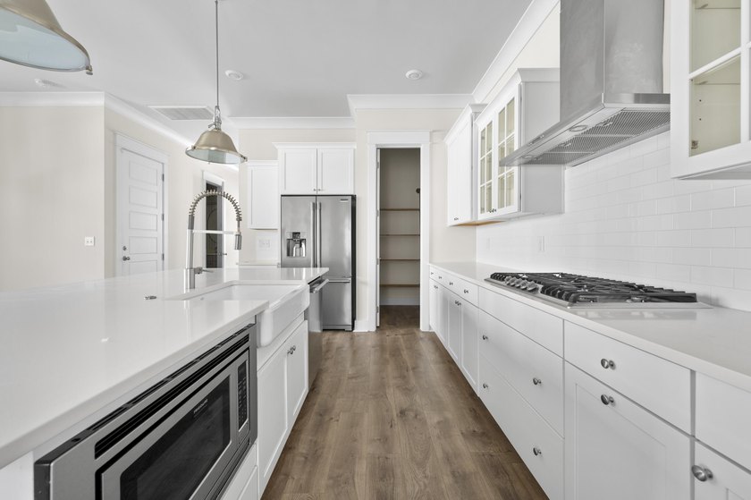 Welcome to 2409 Georgia Guard Drive, where timeless Lowcountry - photo 12