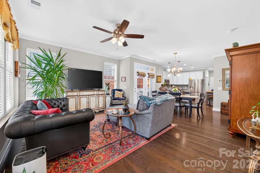 Welcome to this beautiful home in The Villages at Cramerton - photo 5