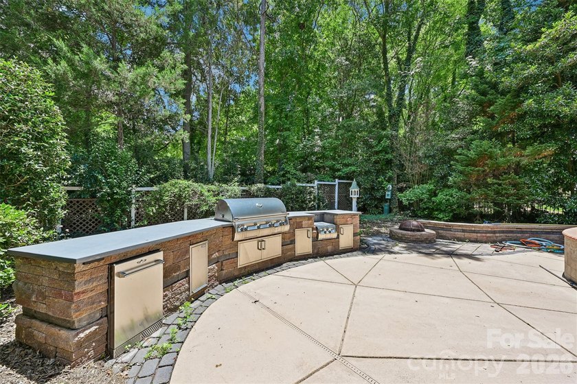 Experience the best of Ardrey Acres living in this picturesque - photo 7