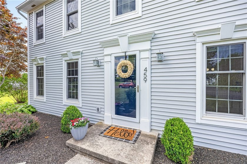 Don't miss this beautifully maintained 3-bdrm, 2.5-bath - photo 3